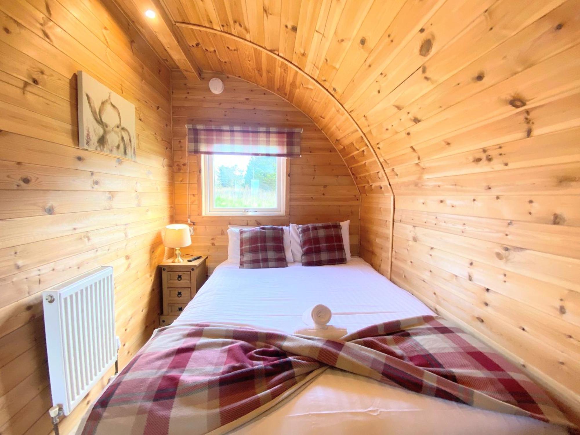 Pond View Pod 1 With Outdoor Hot Tub - Fife - Loch Leven - Lomond Hills Villa Kelty Luaran gambar