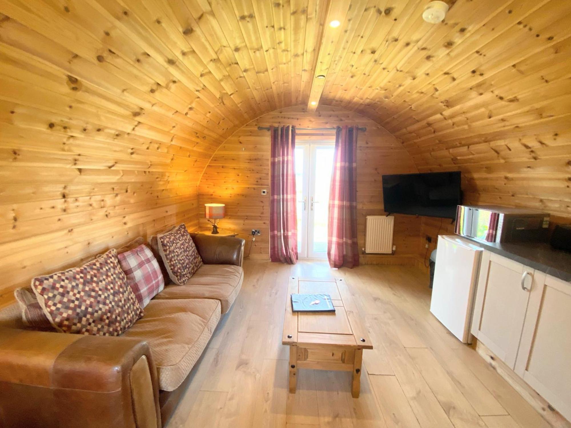 Pond View Pod 1 With Outdoor Hot Tub - Fife - Loch Leven - Lomond Hills Villa Kelty Luaran gambar